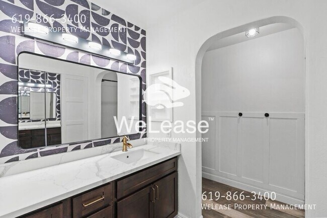 Building Photo - 5995 Dandridge Ln