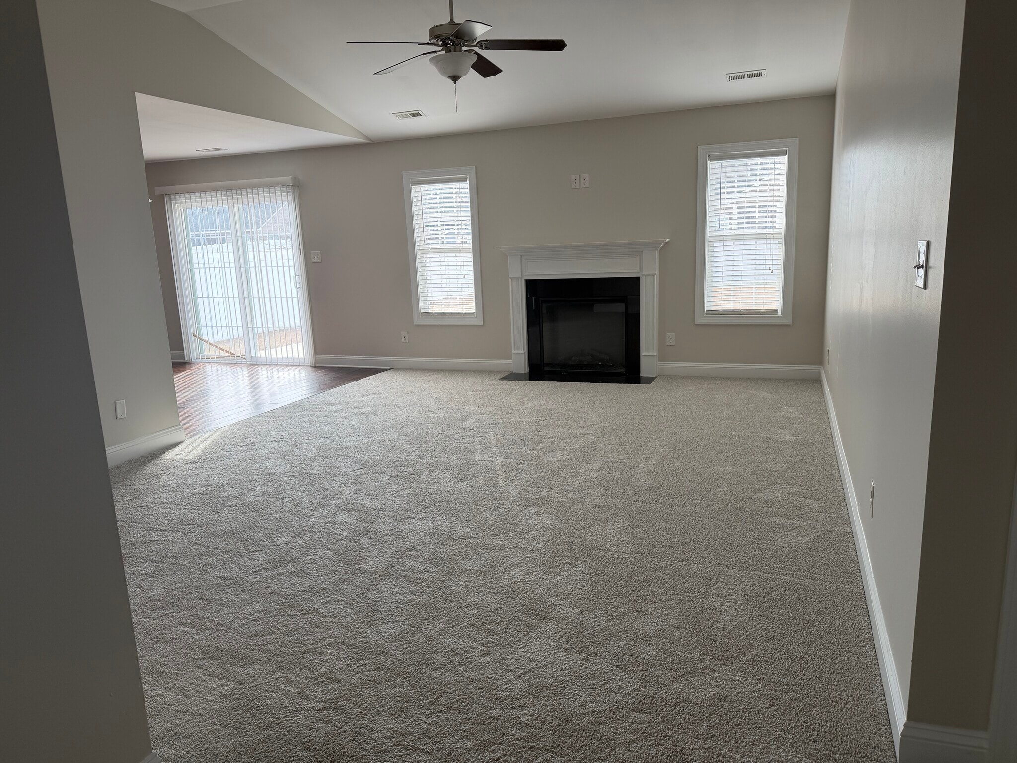 Building Photo - 249 Copper Creek Dr