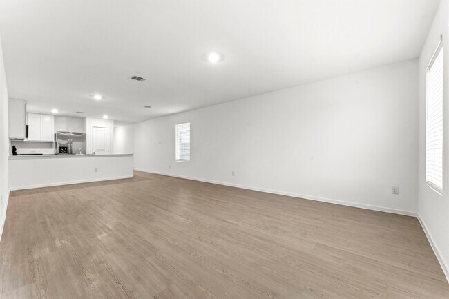 Building Photo - 18716 Loom dr