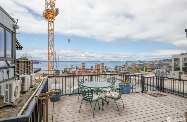 Building Photo - 2bd/1ba Seattle Condo