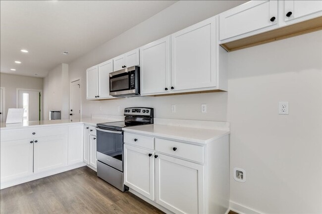 Building Photo - Beautiful Four Bedroom, Two Bathroom