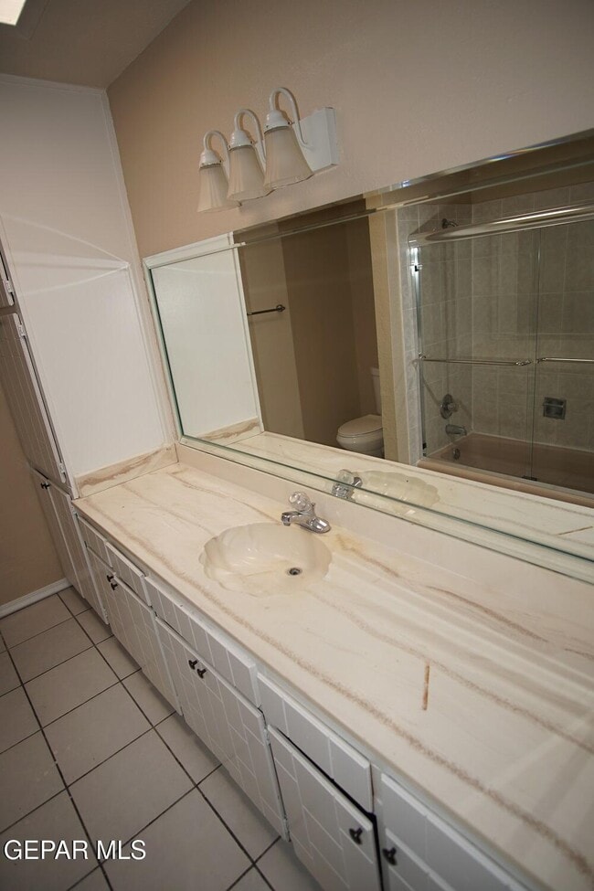 Building Photo - 10551 Kinross Ave