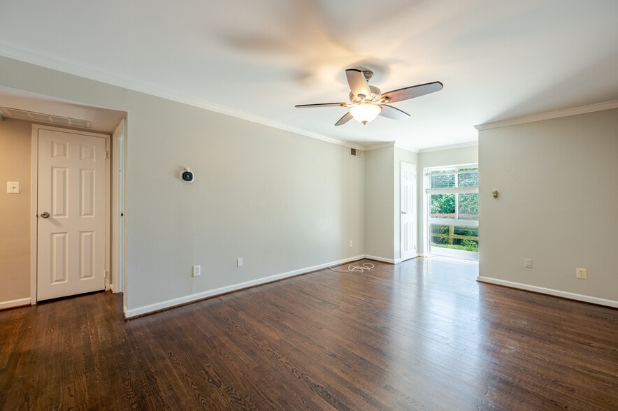 Building Photo - 6143 Edsall Rd