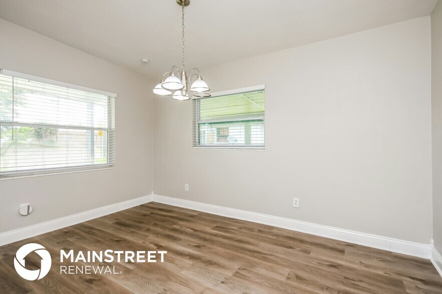 Building Photo - 314 Sears Ave NE