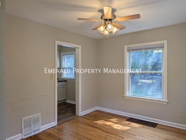 Building Photo - 2215 Hecker Ave