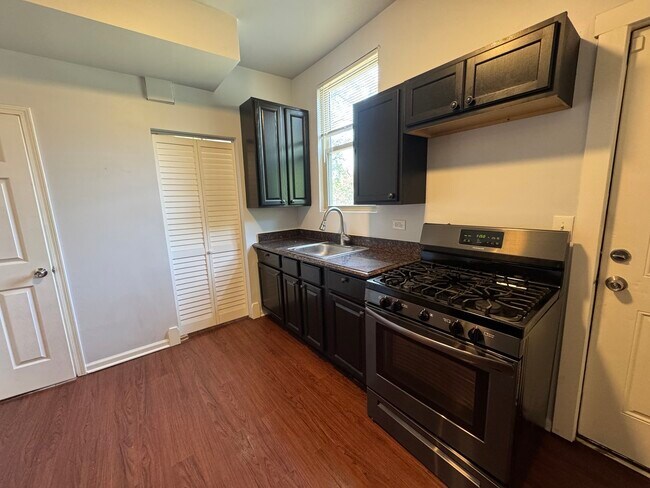 Building Photo - 7310 S Dante Ave
