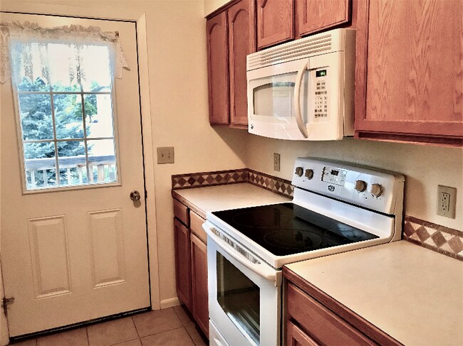 Building Photo - 1319 Walnut St