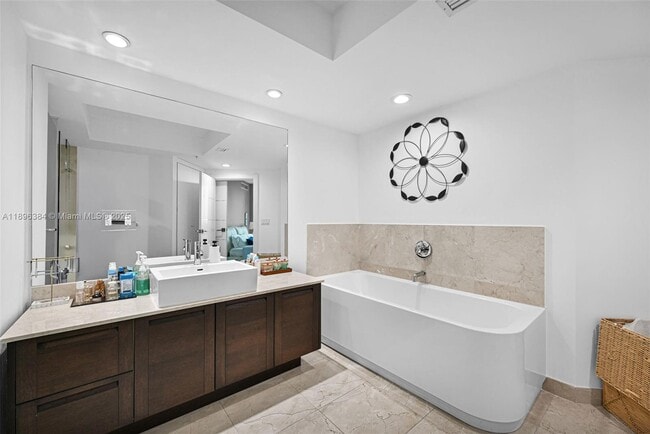 Building Photo - 250 Sunny Isles Blvd