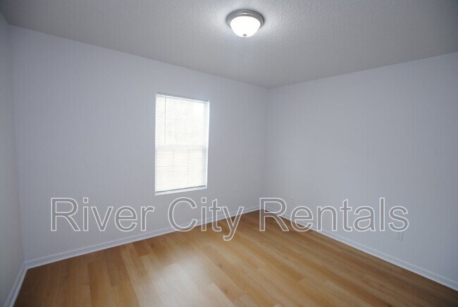 Building Photo - 5749 Silver Sands Cir