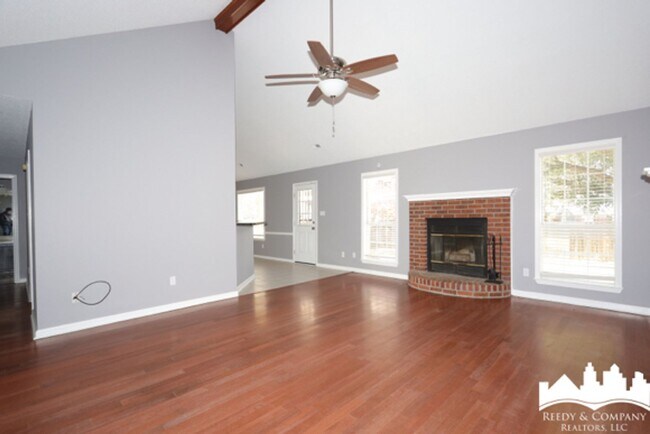 Building Photo - 2573 Laurelcrest Dr