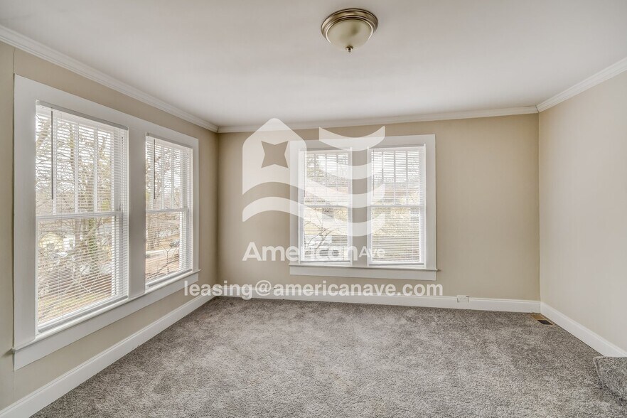 Building Photo - 7206 4th Ave S