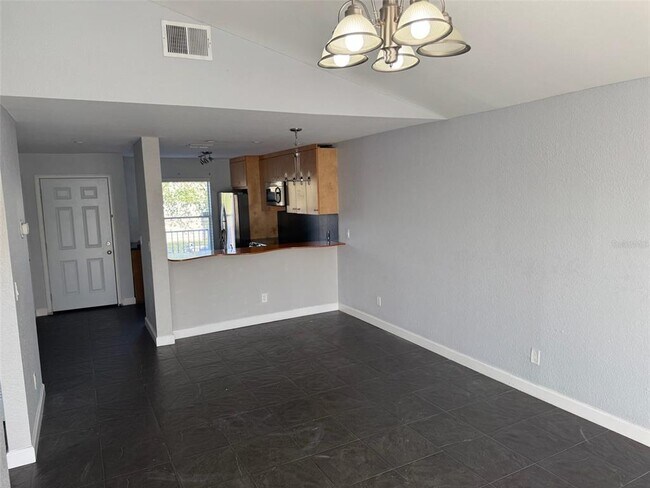 Building Photo - 2568 Woodgate Blvd