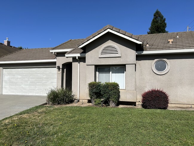 Building Photo - 1333 Glenbrook Way