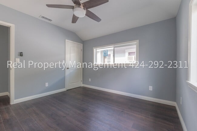 Building Photo - Dont miss out this 4 Bed 2 bath