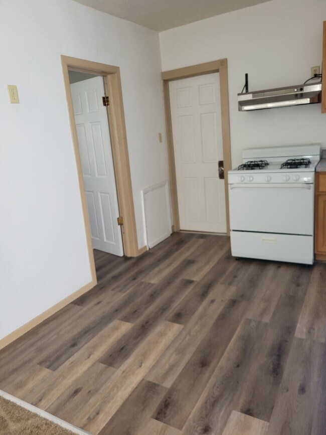 Building Photo - 1544 S 21st St