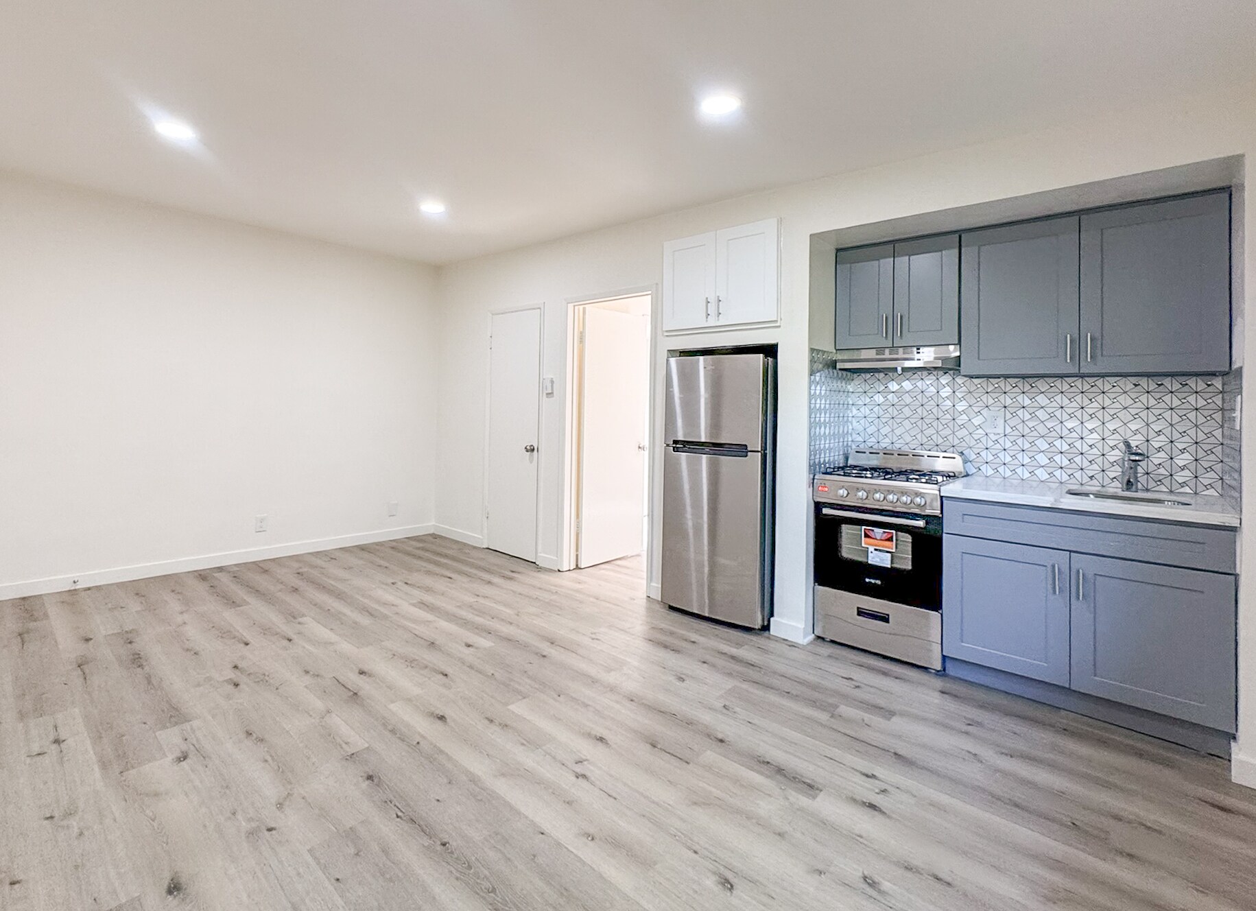 Building Photo - Westbourne Apartments