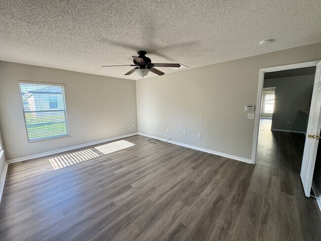 Building Photo - Split Floor plan 3/2 in Poinciana