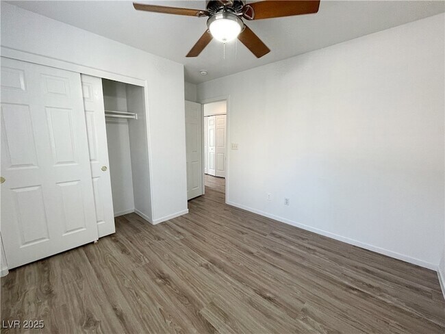 Building Photo - 9758 W Hanover Grove Ave