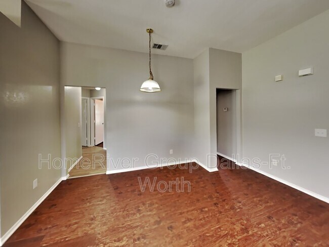 Building Photo - 207 Lake Wichita Dr