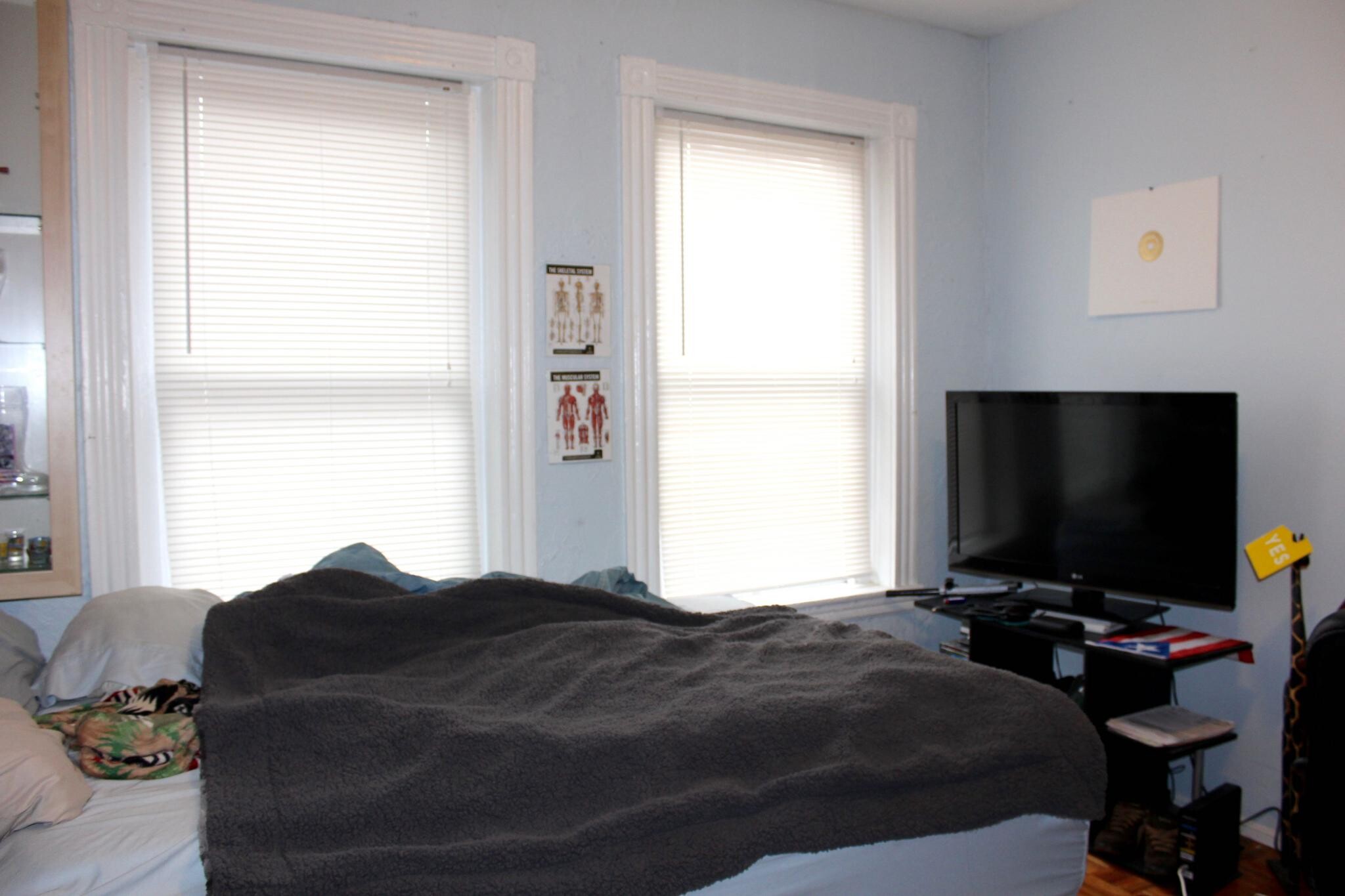 Building Photo - 40 Anderson St