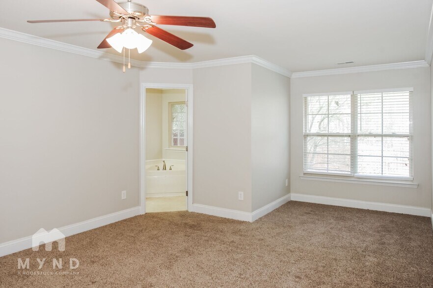 Building Photo - 204 Crab Orchard Dr