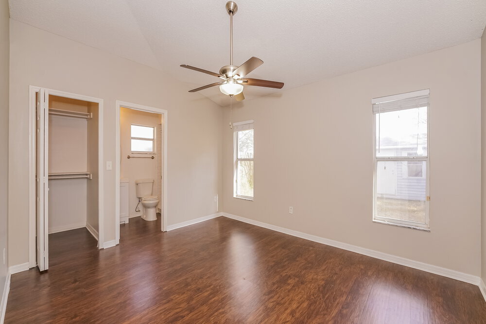 Building Photo - 14280 Rensselaer Rd