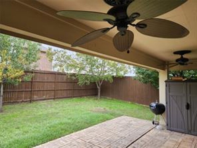 Building Photo - Three Car Garage in Little Elm