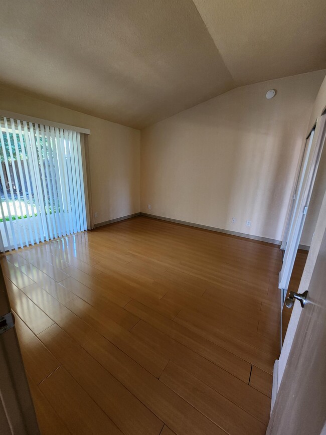 Building Photo - 4570 Armadale Way