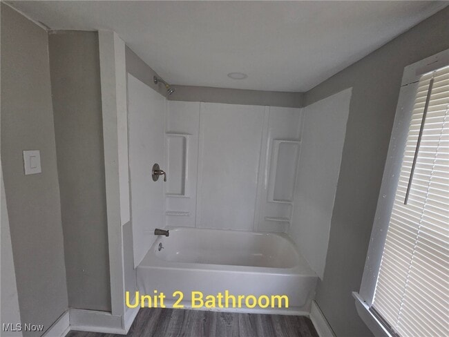 Building Photo - 3658 W 58th St