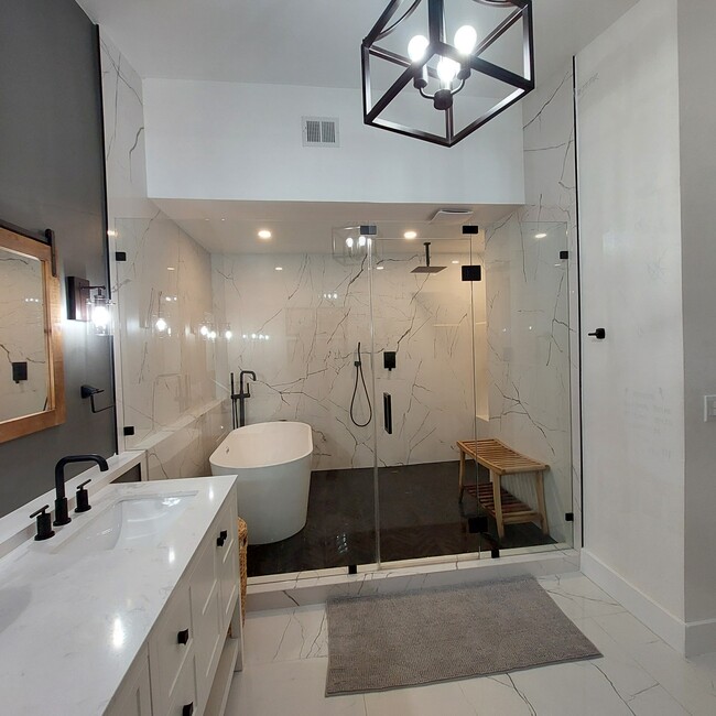 Building Photo - 3871 Alcantara Ave