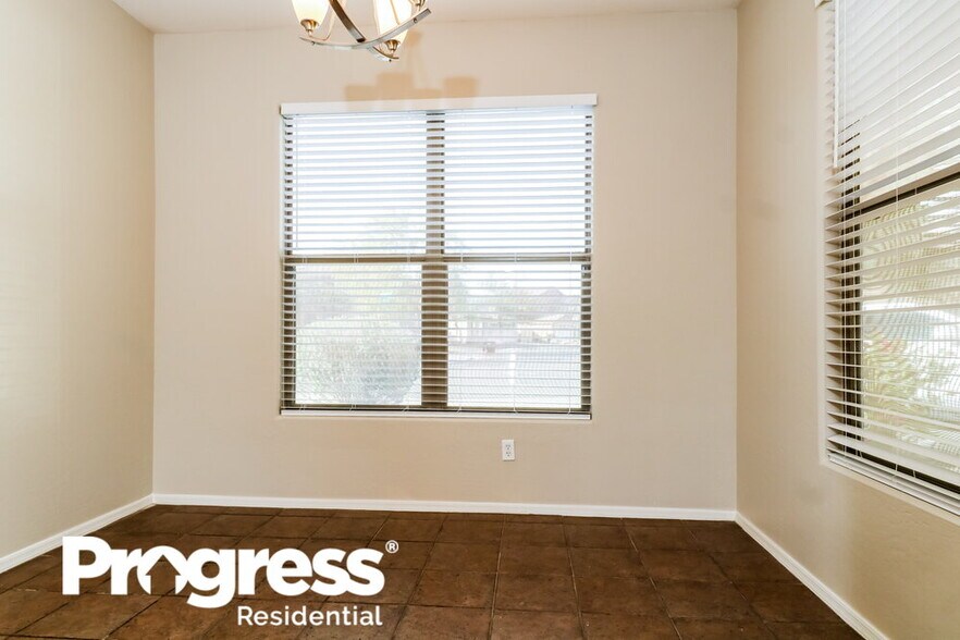 Building Photo - 1701 117th Dr