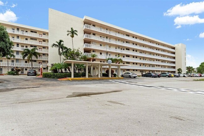 Building Photo - 3030 Marcos Dr