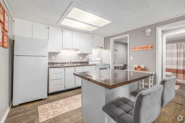 Interior Photo - Bentwood Apartments