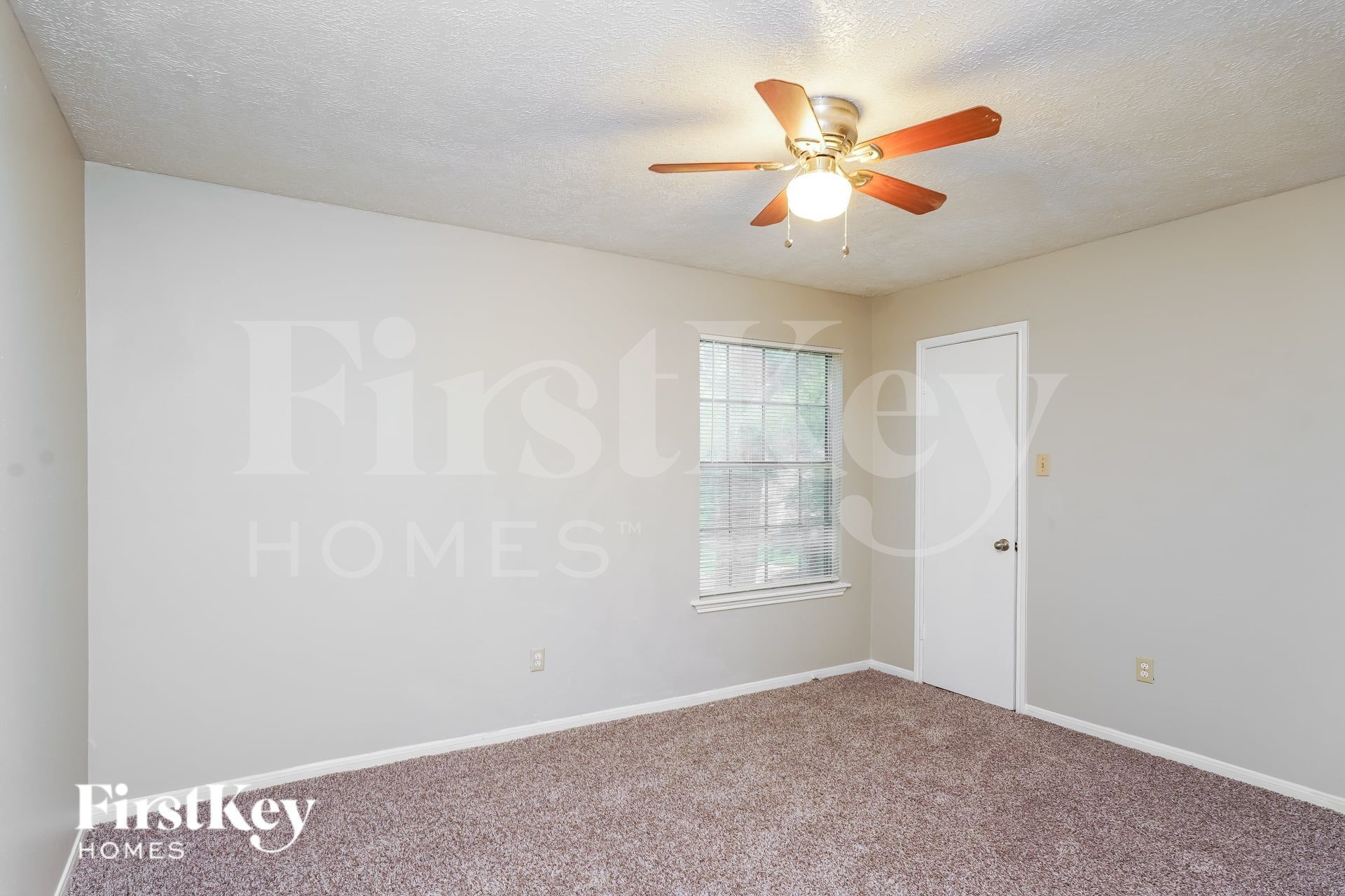 Building Photo - 18111 Fireside Dr