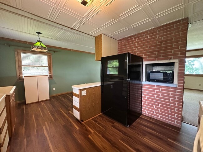 Building Photo - 2830 Waubesa Ave