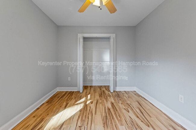 Building Photo - 9515 15th Bay St