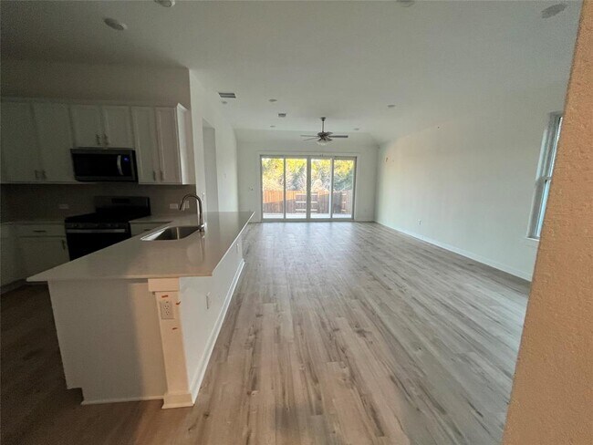 Building Photo - 2012 Bobtail Pass