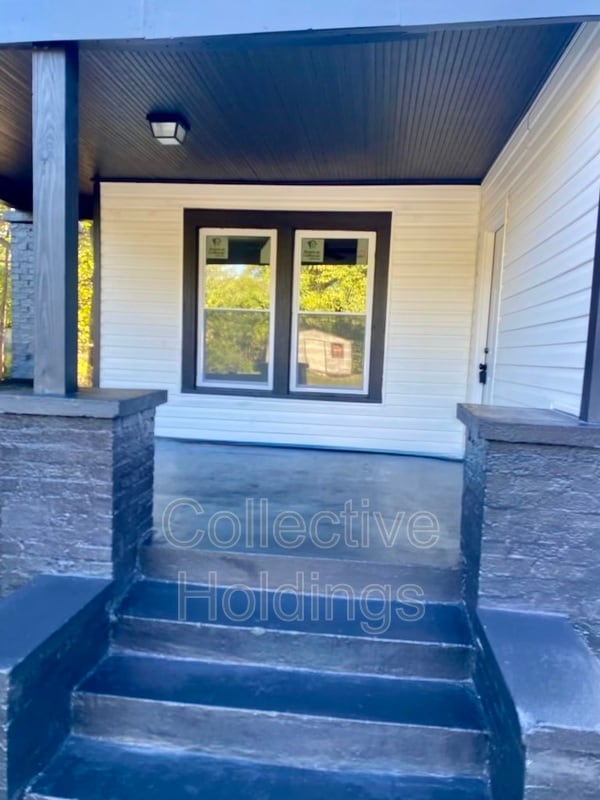 Building Photo - 4836 Terrace S