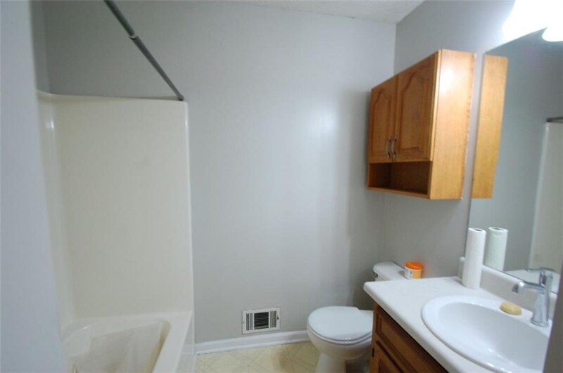 Building Photo - 5511 Burrus Ln