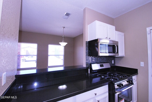 Building Photo - 14344 Venecia Dr