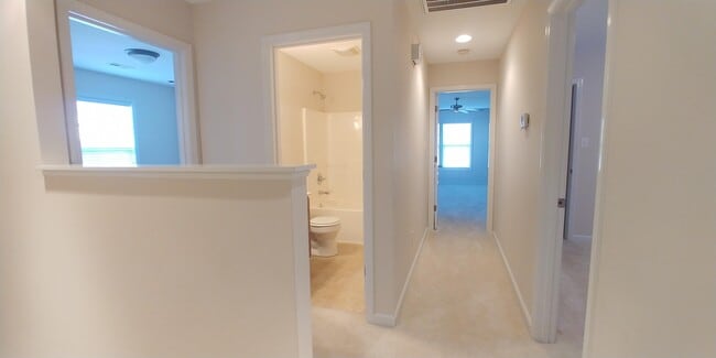 Building Photo - 5050 Horsestall Dr
