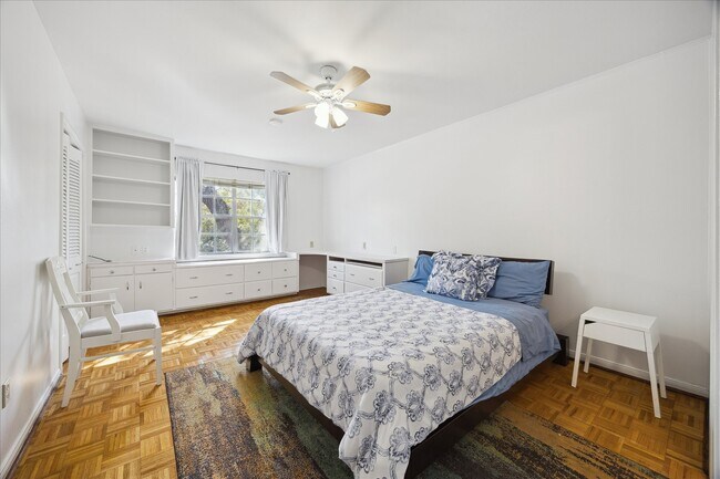 Building Photo - 2600 Bellefontaine St