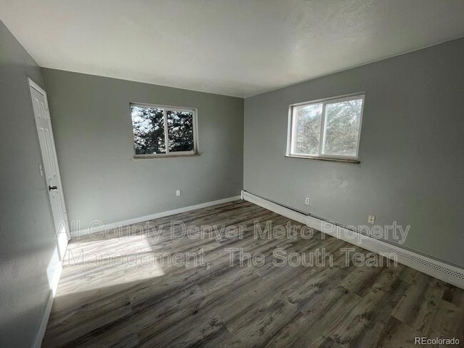 Building Photo - 9597 E 19th Ave