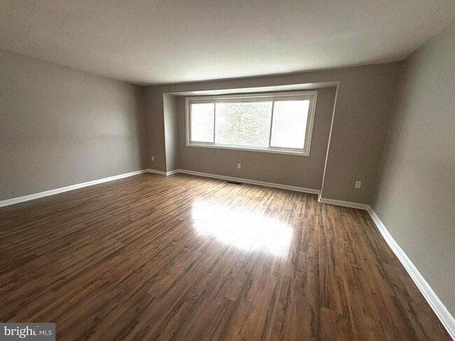 Building Photo - 9432 Merryrest Rd