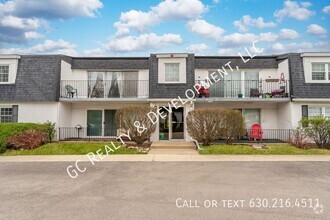 Building Photo - 1115 Royal St George Dr
