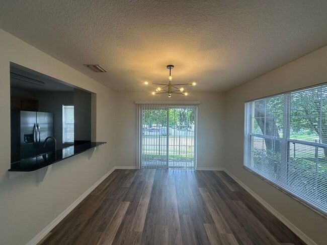 Building Photo - 214 Drawbridge Ln