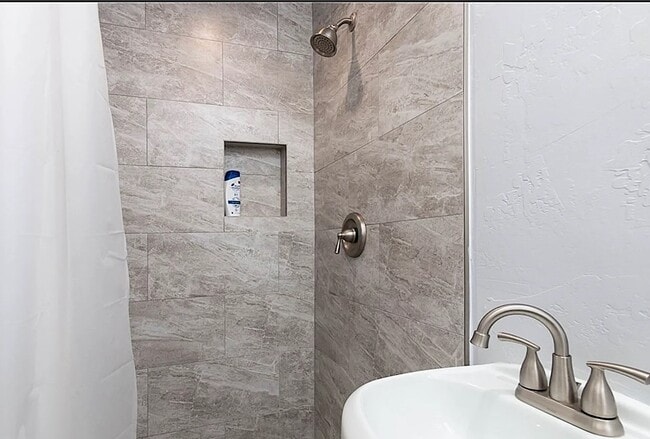 Building Photo - 25440 Plymouth St