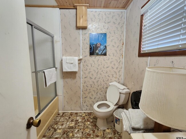 Building Photo - 845B CR 1987