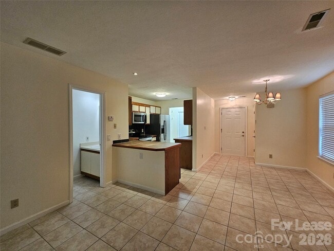 Building Photo - 802 Selwyn Oaks Ct