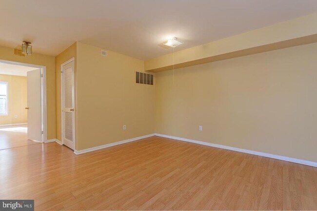 Building Photo - 115 Cascade Ct